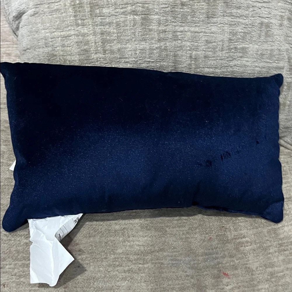 NWT Hanukkah 3 Pillow Set - Blue, White, and Gold